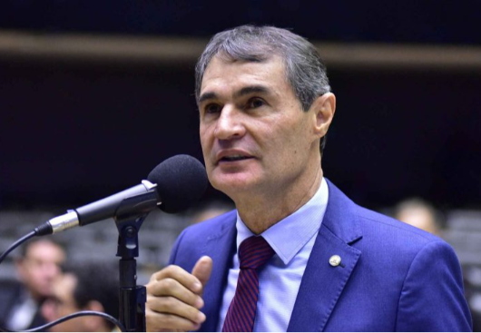 Romero censura Jhony por “chegar destilando ódio”