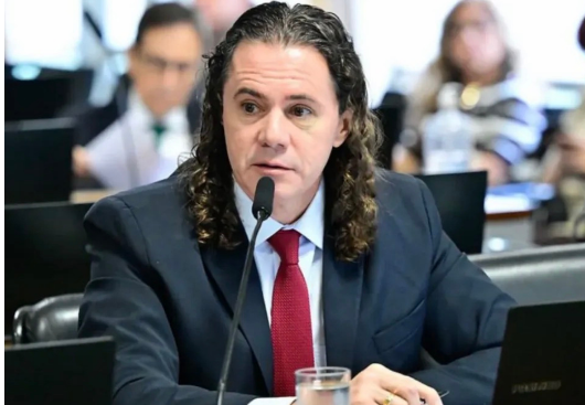 Comissão aprova Relatório de Veneziano que define guarda compartilhada de pets em casos de separação de casais